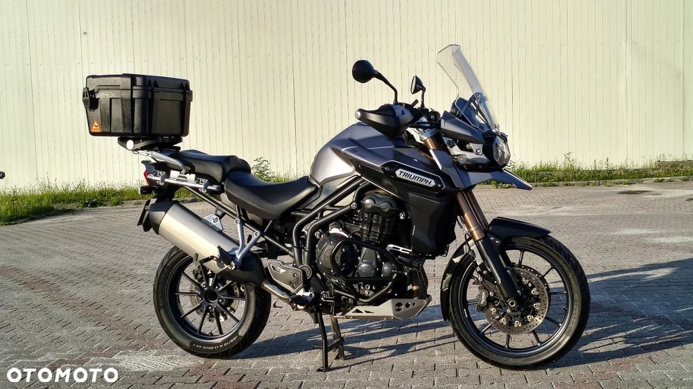 Triumph Tiger - 1