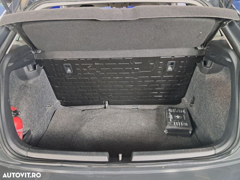Volkswagen Polo - 15