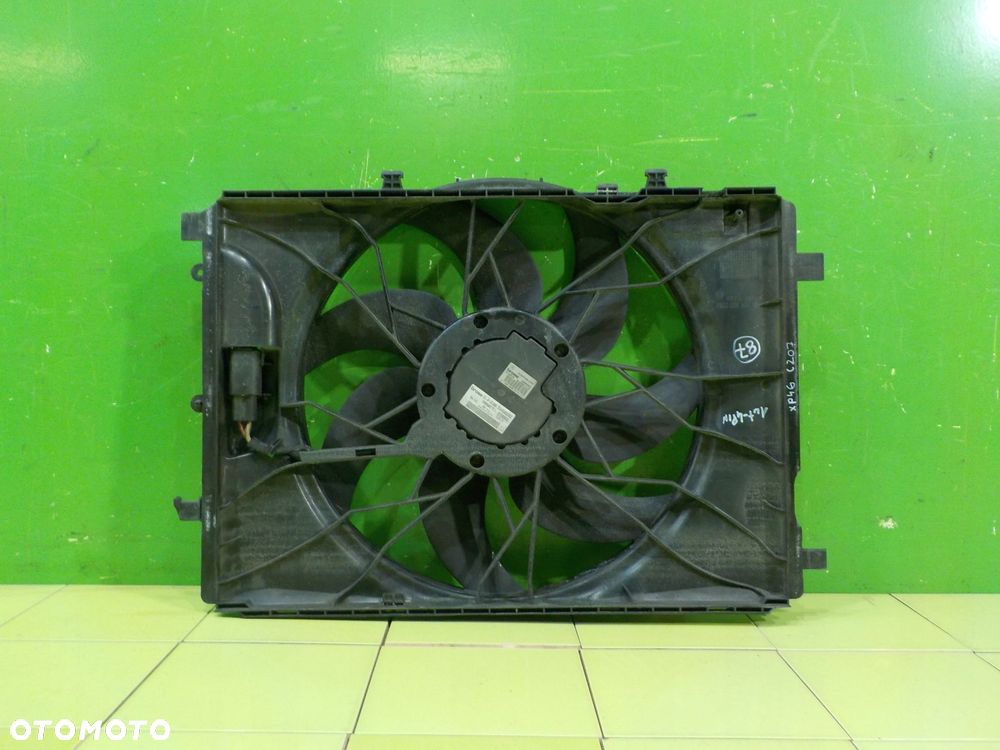 MERCEDES E C207 A207 3.0 CDI 11r COUPE wentylator chłodnicy A2045000293 - 1