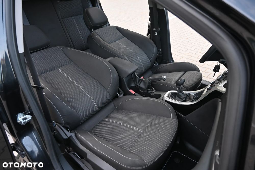 Opel Astra 1.6 Turbo Active - 27