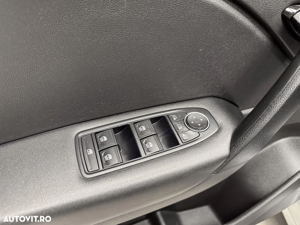 Renault Captur TCe 100 EXPERIENCE - 21