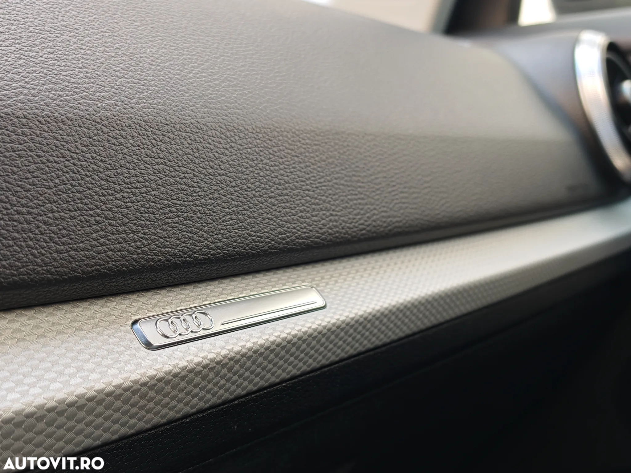 Audi Q2 30 TDI Advanced - 29
