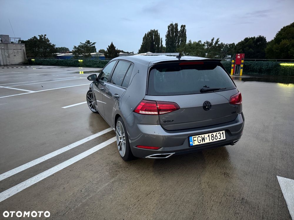 Volkswagen Golf - 9