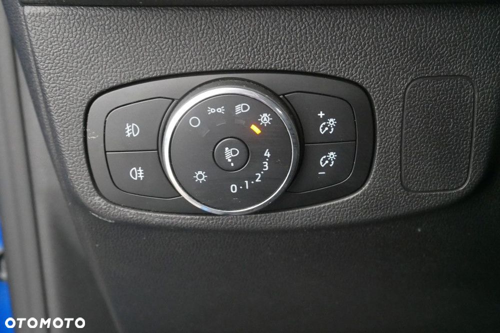 Ford Focus 1.0 EcoBoost Titanium - 26