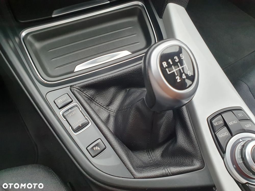 BMW Seria 3 318d DPF - 16