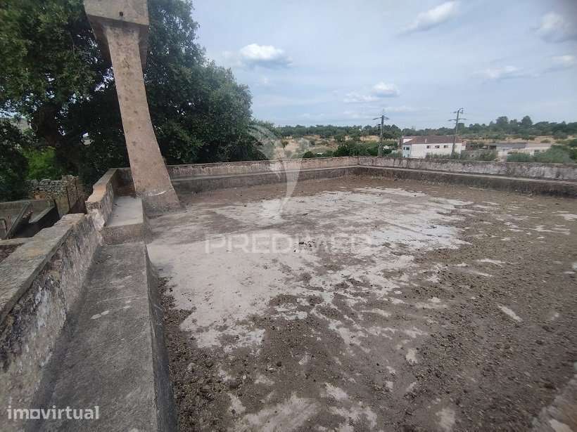 Terreno com Casa Antigo - Grande imagem: 4/9