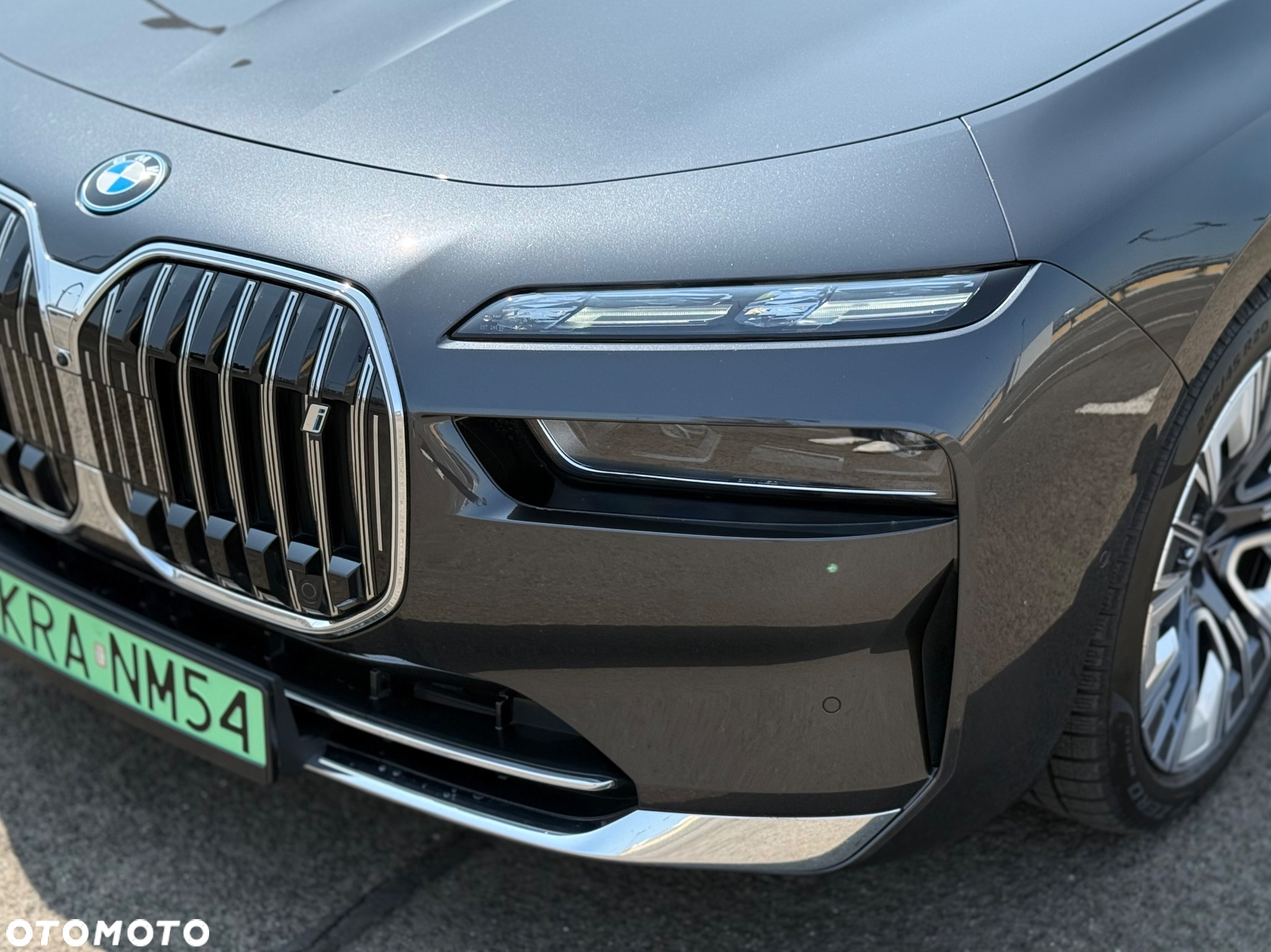 BMW i7 xDrive60 - 12