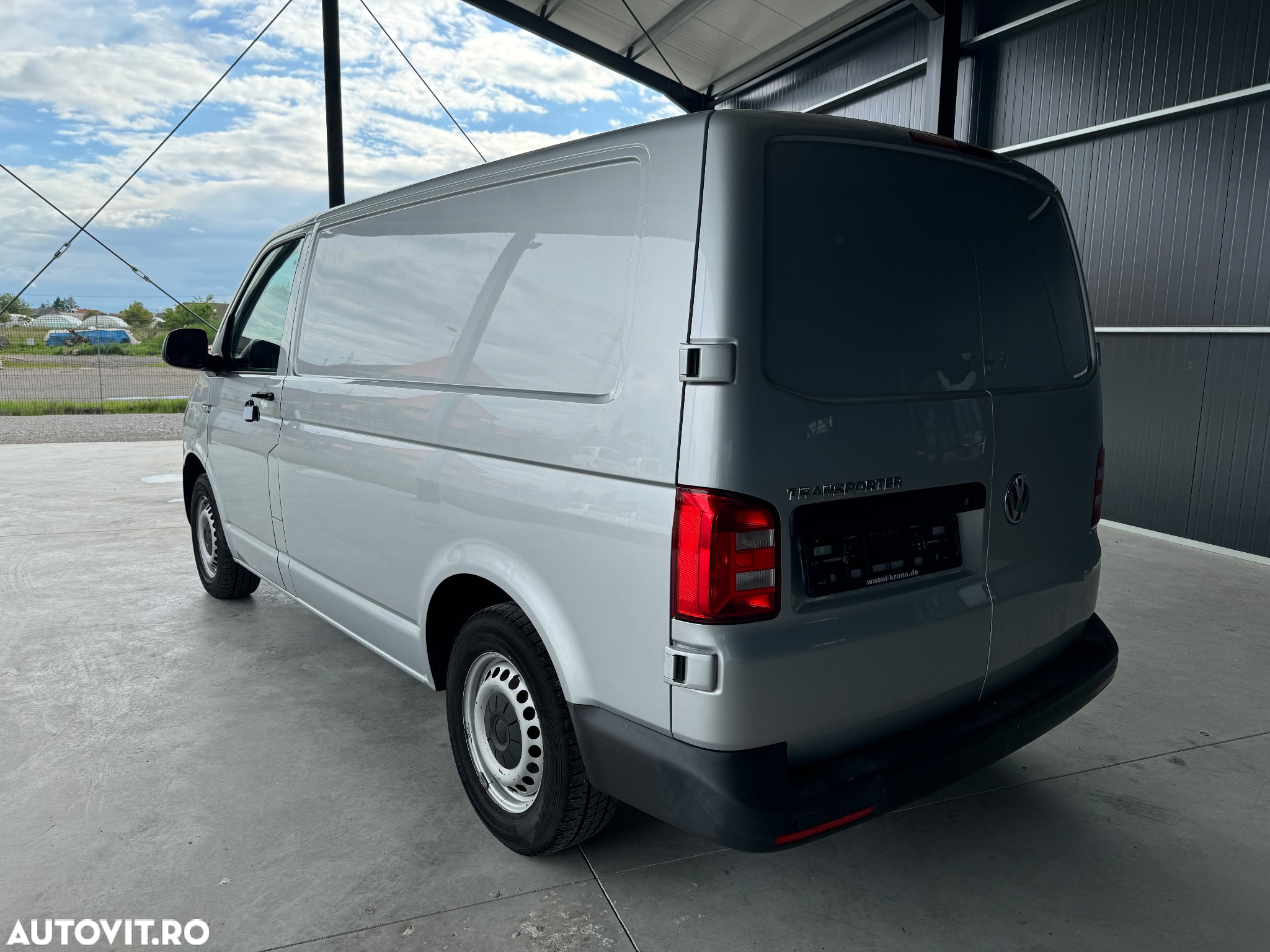 Volkswagen Transporter T6 - 6
