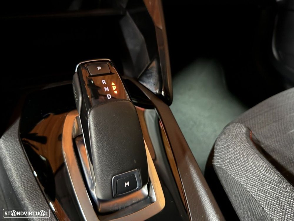 Peugeot 208 PureTech 100 EAT8 Active - 18