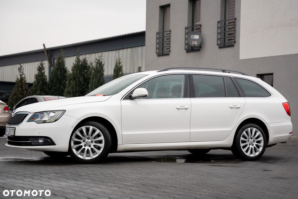 Skoda Superb 2.0 TDI DSG Active - 9