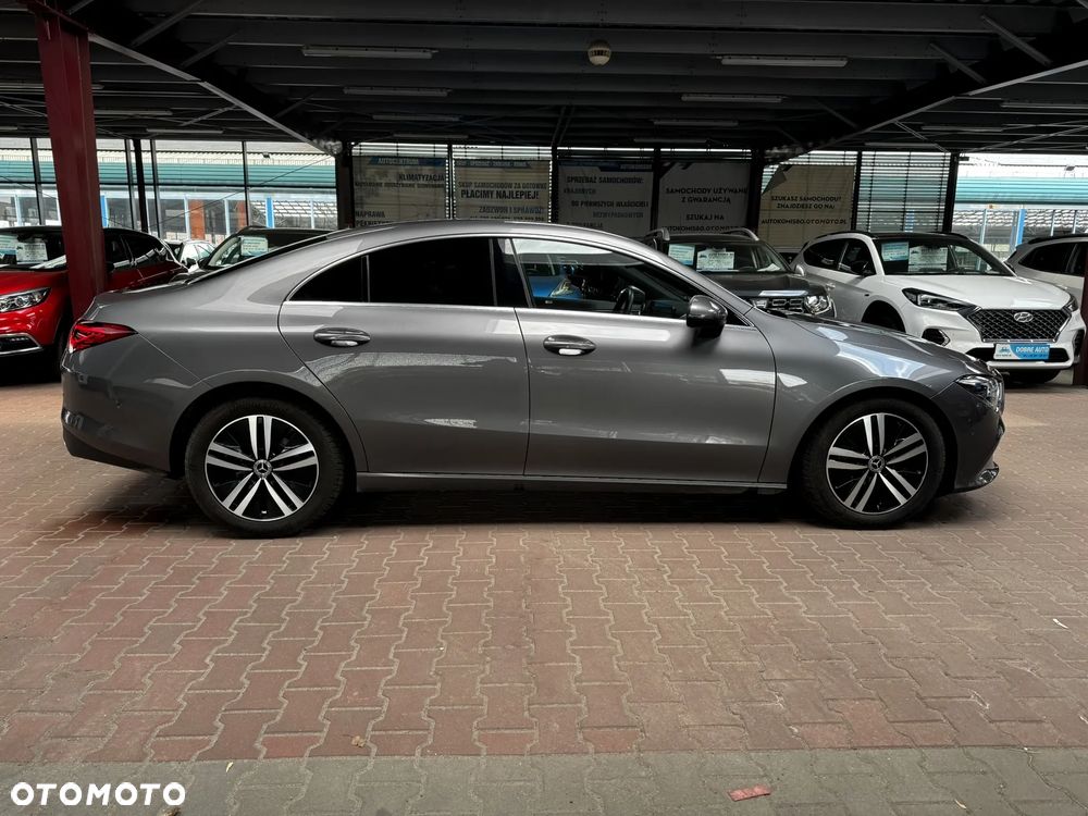 Mercedes-Benz CLA 200 Progressive 7G-DCT - 8