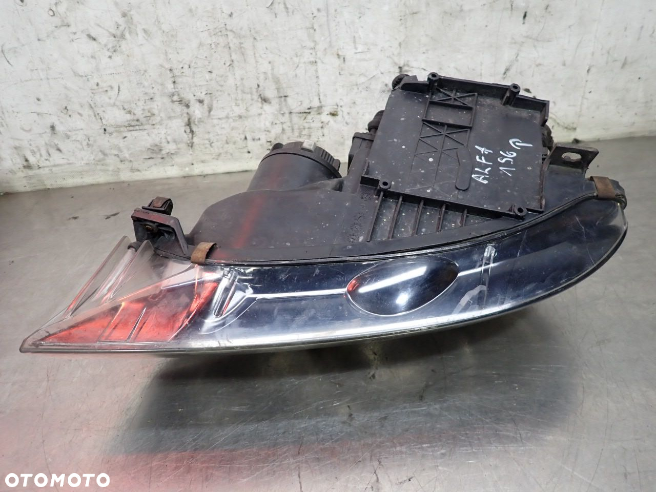 LAMPA PRAWA PRZEDNIA ALFA ROMEO 156 1.9 - 6