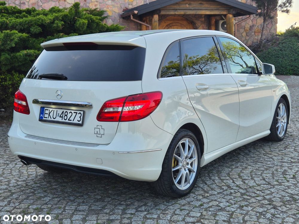 Mercedes-Benz Klasa B 180 CDI (BlueEFFICIENCY) - 14