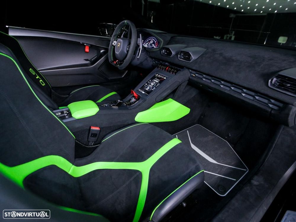 Lamborghini Huracán STO - 11