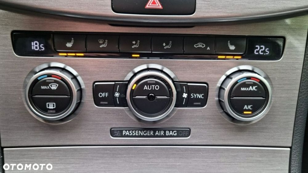 Volkswagen Passat - 17