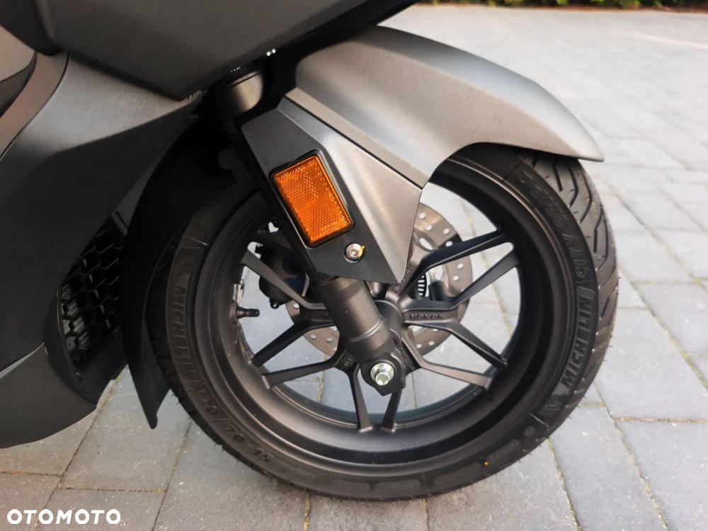 Honda NSS - 12