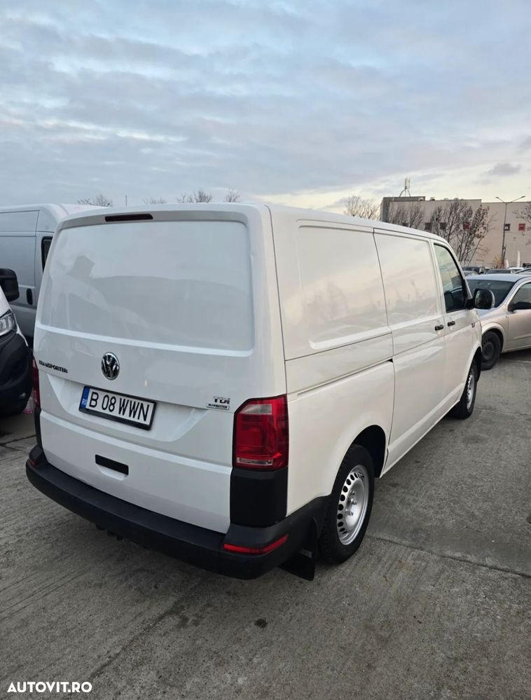 Volkswagen Transporter - 4