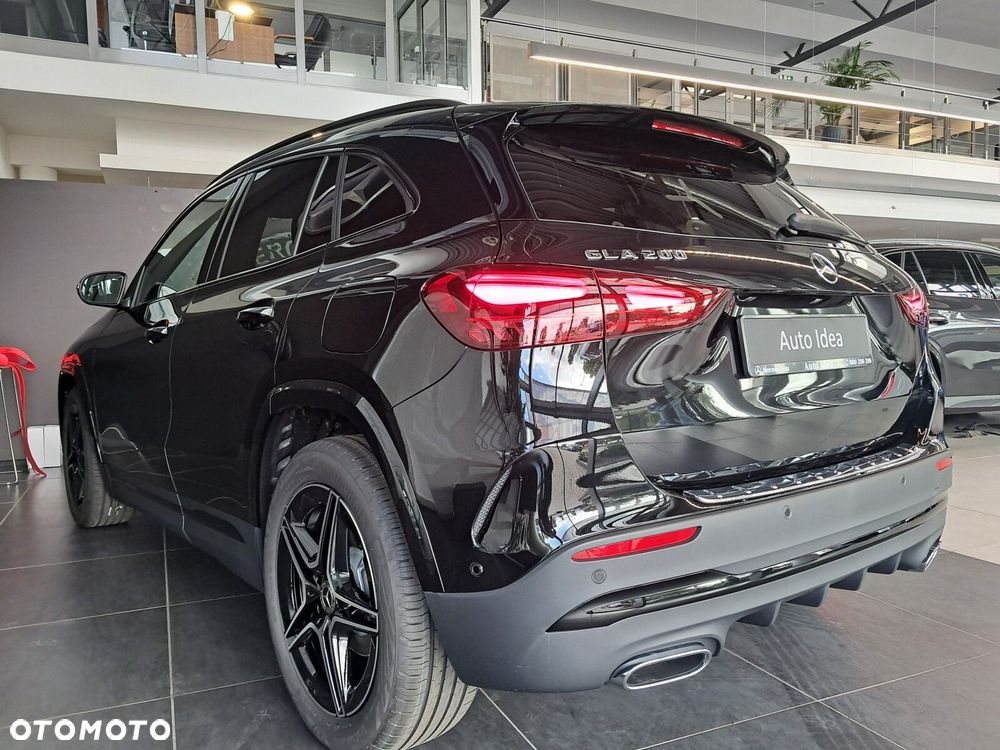 Mercedes-Benz GLA - 22