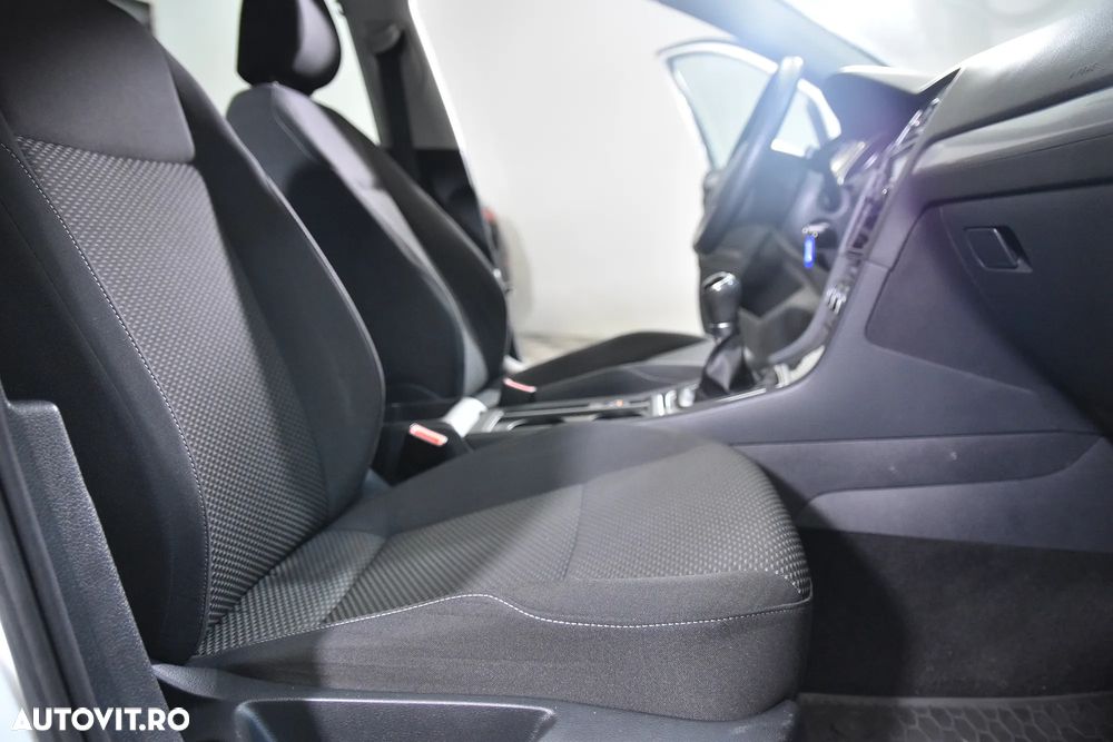 Volkswagen Golf - 12