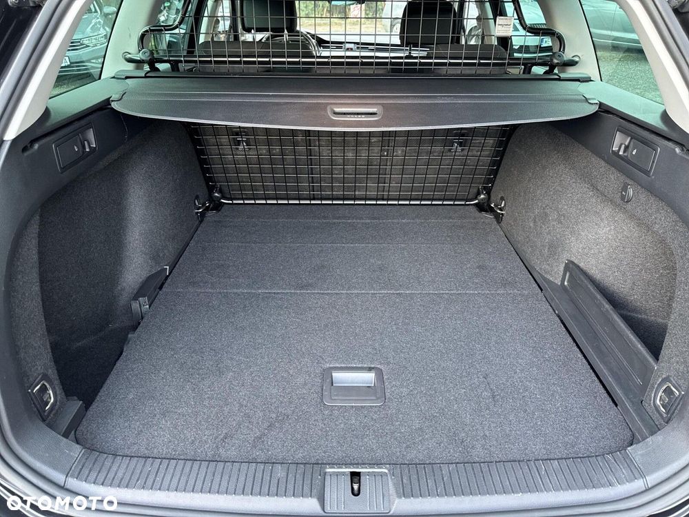 Volkswagen Passat 2.0 TDI EVO Business - 17