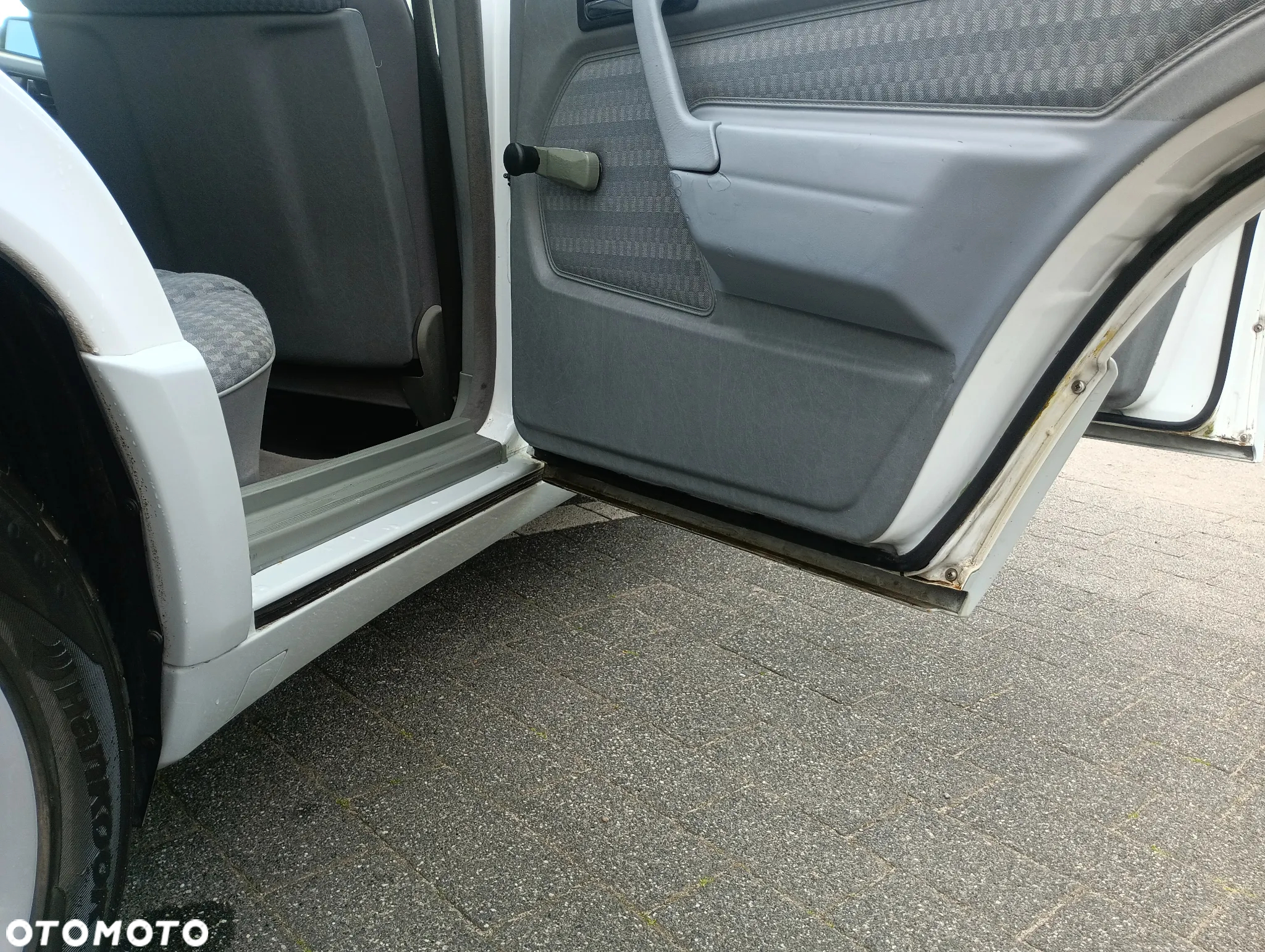 Mercedes-Benz W201 (190) - 28