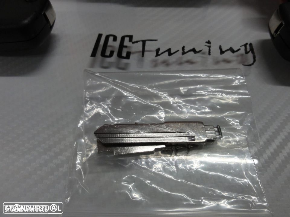 Kit fecho central universal + 2 comandos com chave retrátil tipo Audi / VW (compatível com fecho central original do veículo) - 7