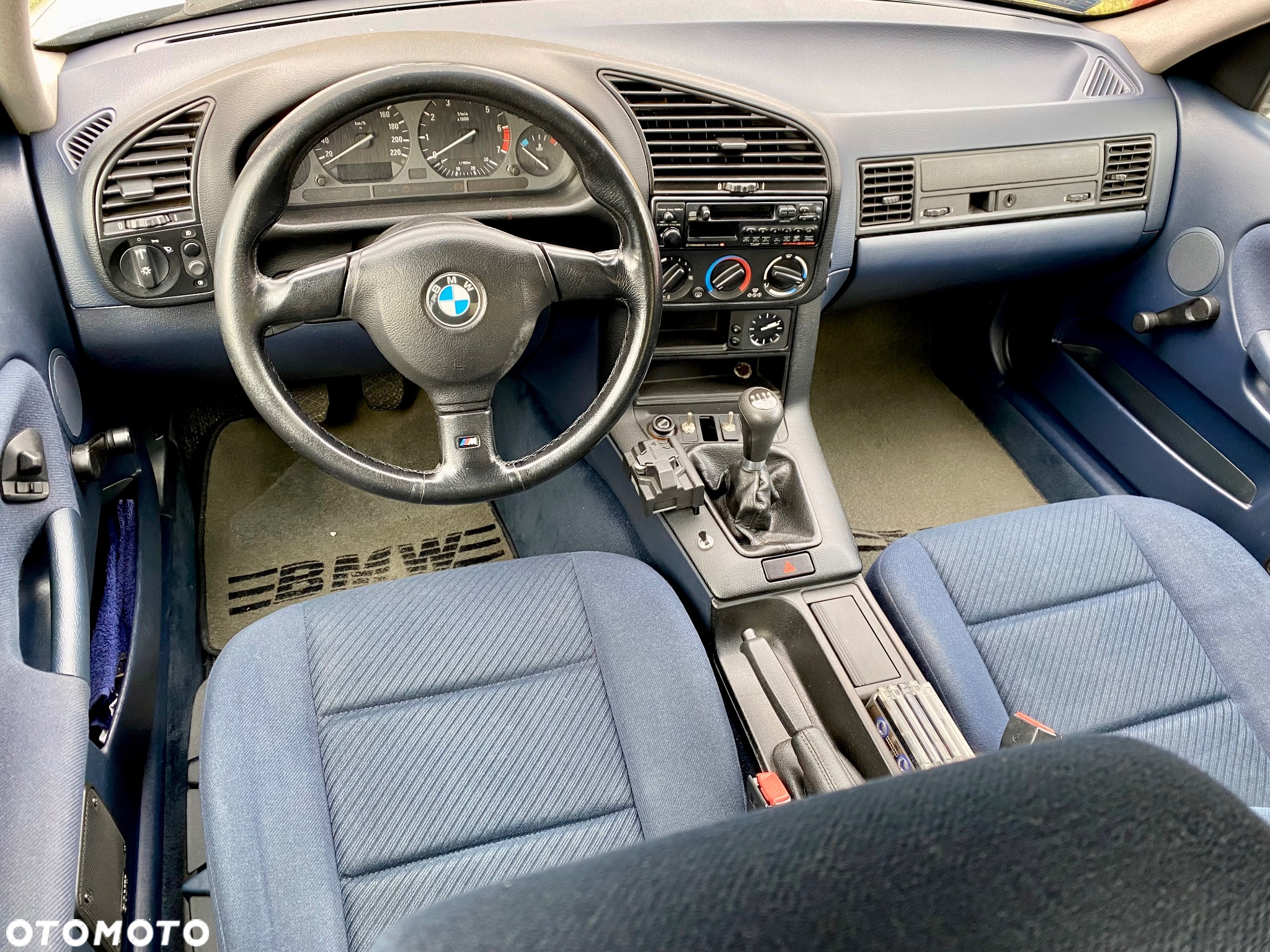 BMW Seria 3 316i Touring - 28