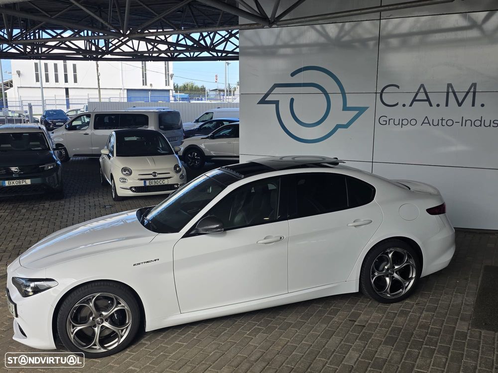 Alfa Romeo Giulia 2.2 D Estrema Q4 AT8 - 9