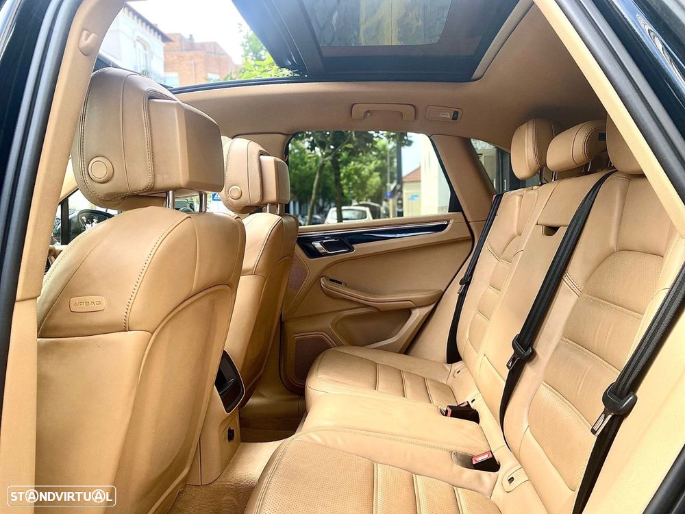 Porsche Macan S - 27