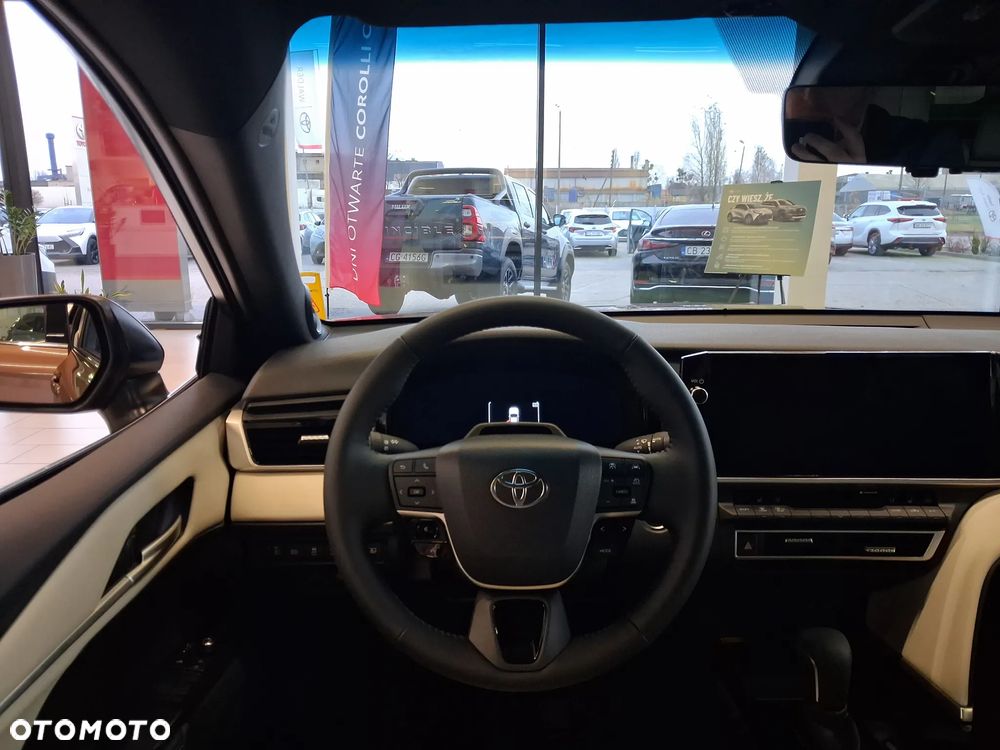 Toyota Camry 2.5 Hybrid Executive CVT - 12