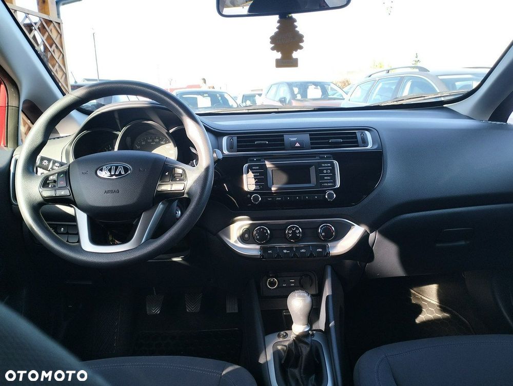 Kia Rio - 17