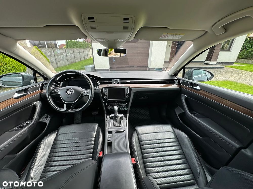 Volkswagen Passat - 8