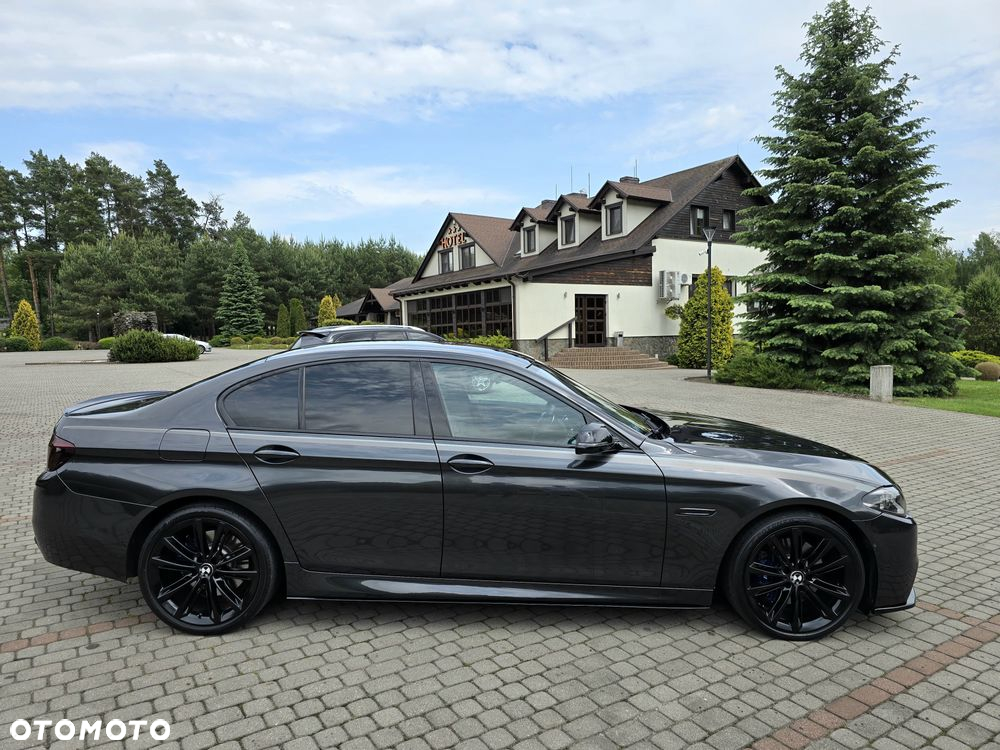 BMW Seria 5 530d xDrive - 12