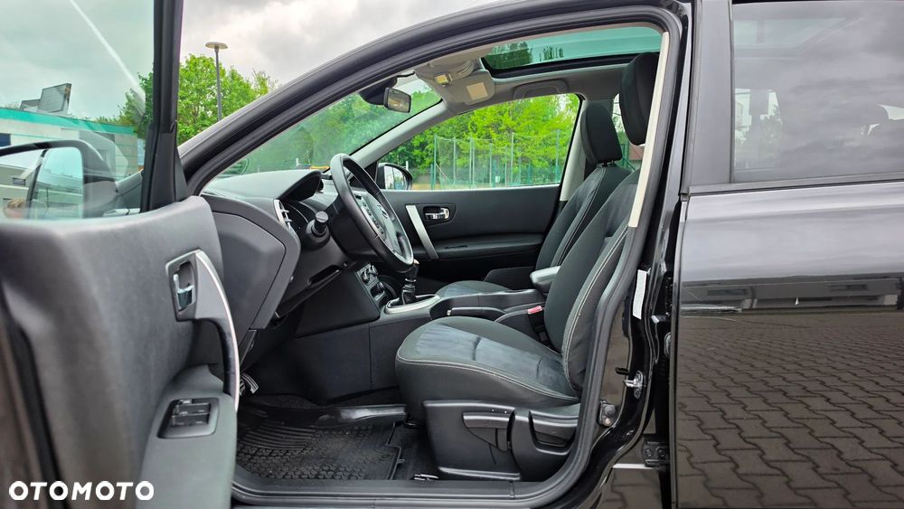Nissan Qashqai+2 - 21
