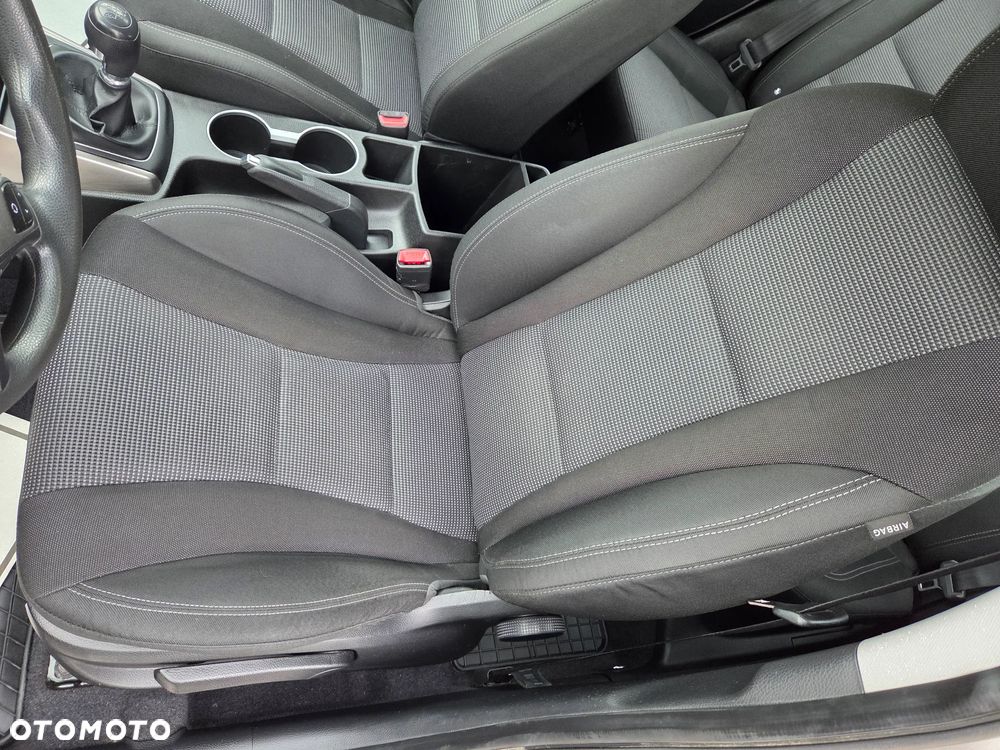 Hyundai i30 blue 1.6 CRDi Trend - 7