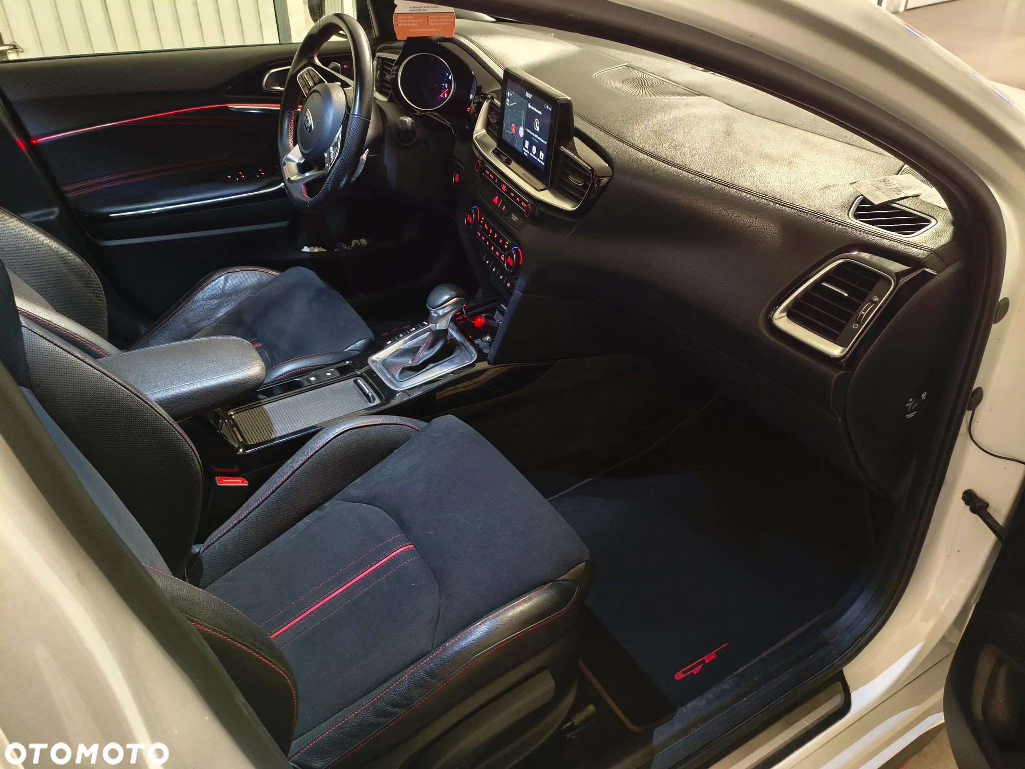 Kia ProCeed 1.6 T-GDI GT DCT - 16