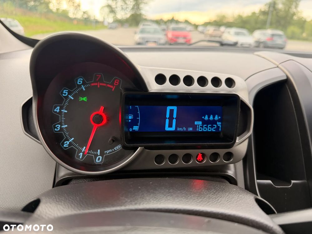 Chevrolet Aveo - 16