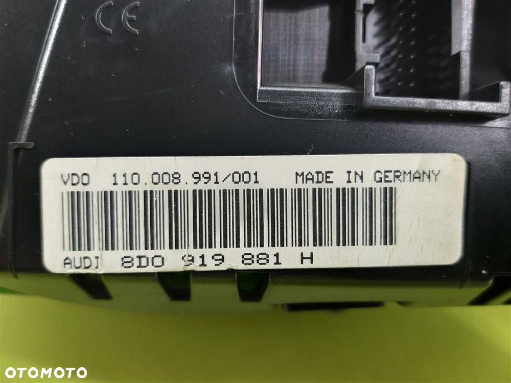 Licznik Audi A6 C5 V6 2.7B 250KM 1997–2004 VDO 8D0919881H - 2