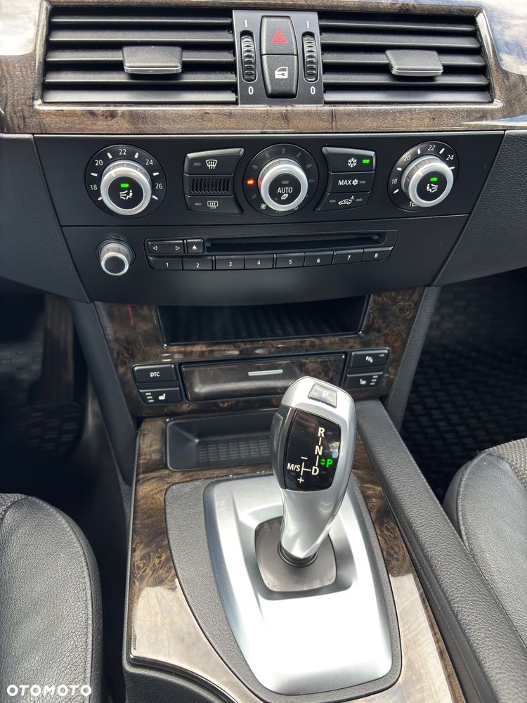 BMW Seria 5 530xd Edition Exclusive - 14