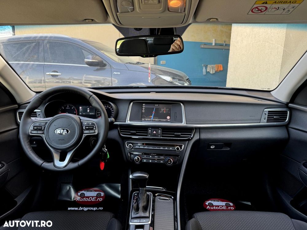 Kia Optima - 11