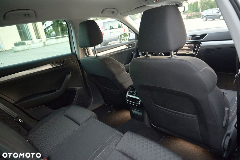 Skoda Superb 1.5 TSI Ambition DSG - 32