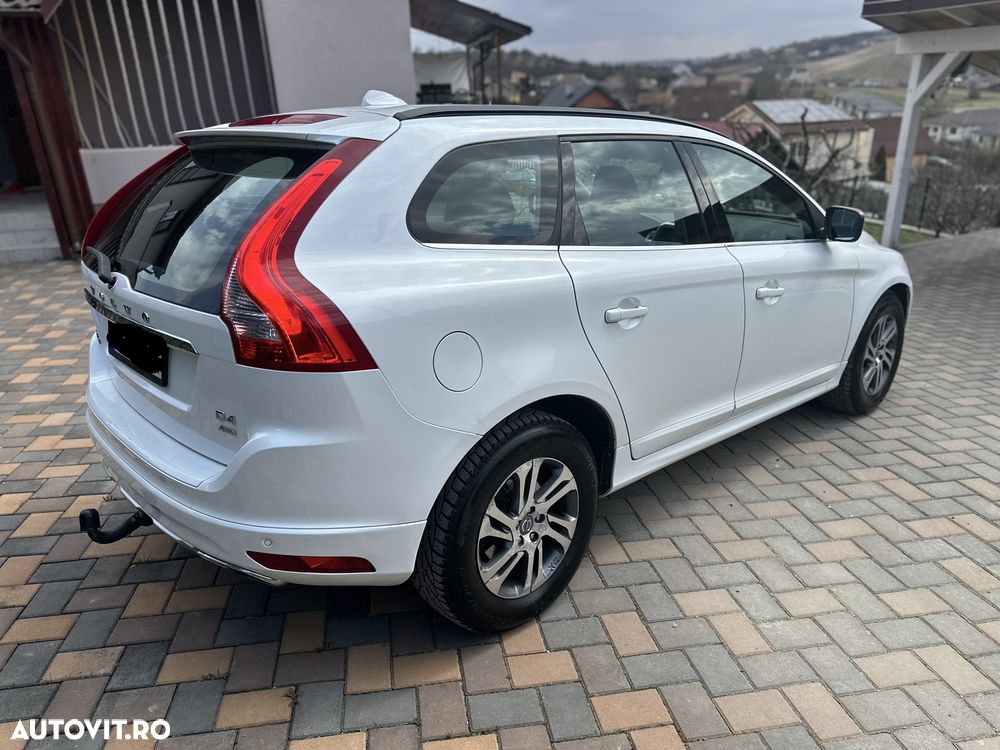 Volvo XC 60 D4 AWD Geartronic Summum - 4