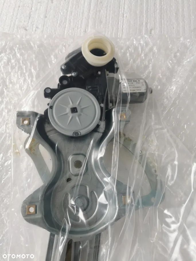 Toyota Auris  podnośnik szyby 69810-0D430 - 2