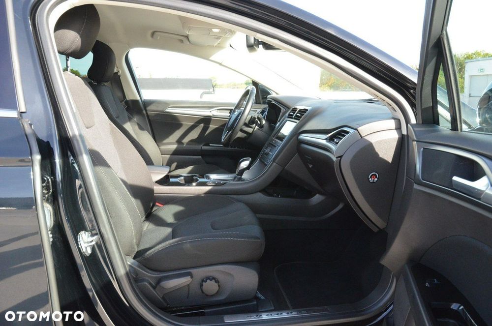Ford Mondeo - 27