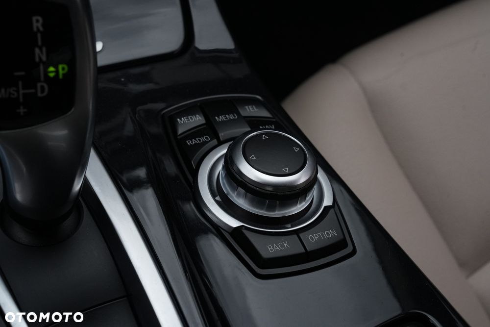 BMW Seria 5 518d - 18