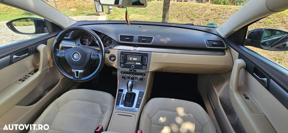 Volkswagen Passat Variant 2.0 TDI DSG BlueMotion Technology Comfortline - 12