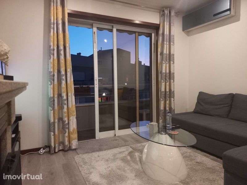 Apartamento T2 (suite) centro de Paredes - Grande imagem: 2/12