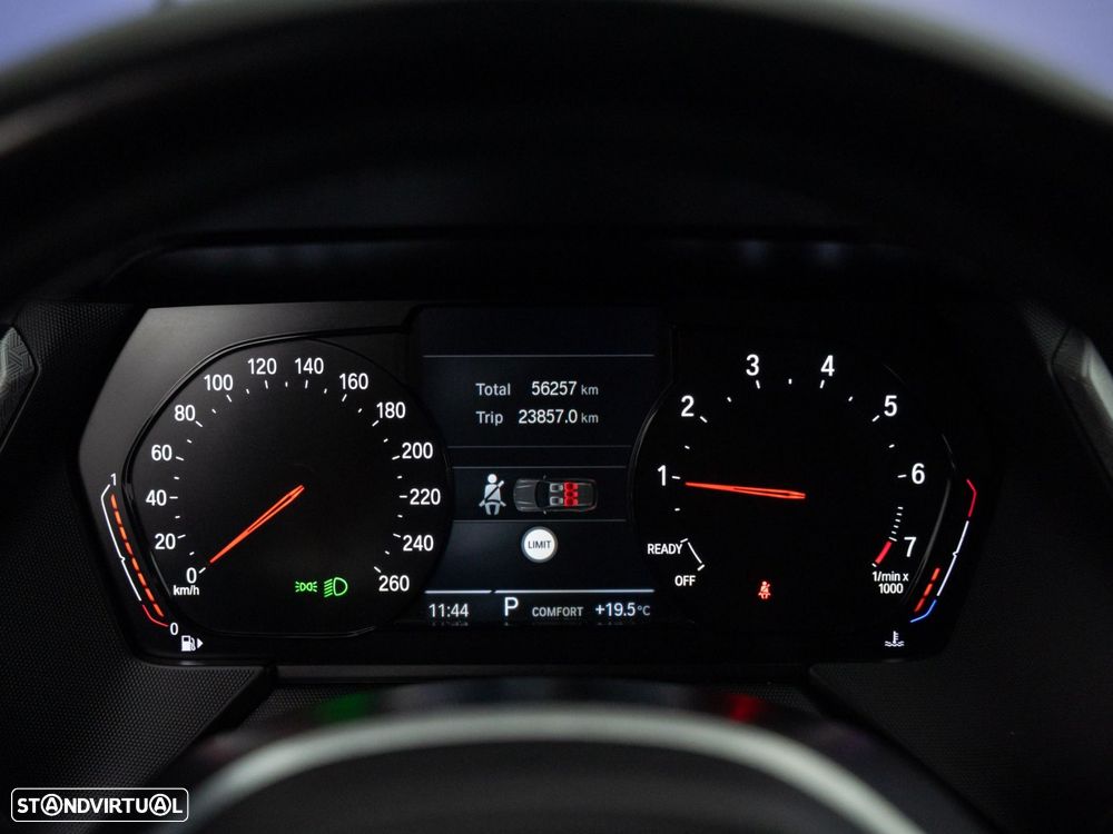 BMW 118 i Pack Desportivo M Auto - 16