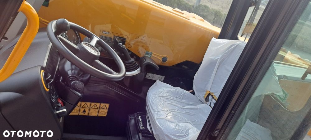 JCB 525-60 AG Plus - 3