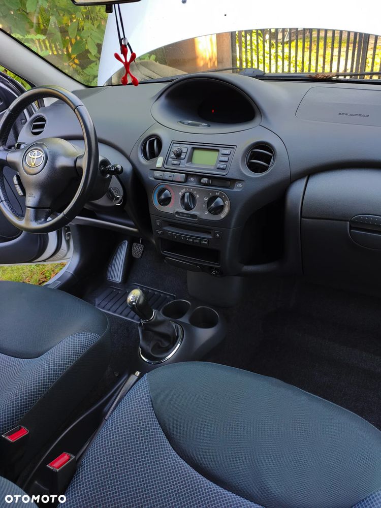 Toyota Yaris 1.0 Unlimited - 25